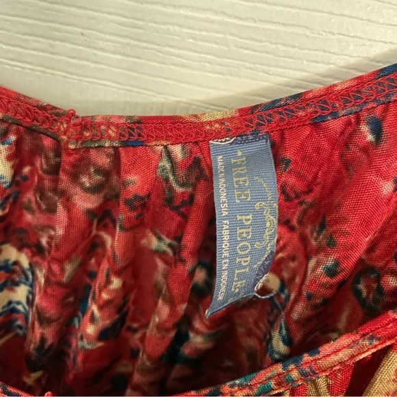 Free people silky red floral babydoll size small blouse - Picture 3 of 3